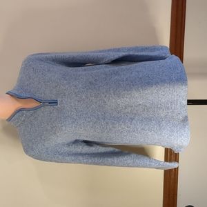 Catalina soft light blue pullover with front zipper. Ladies Small (4/6)